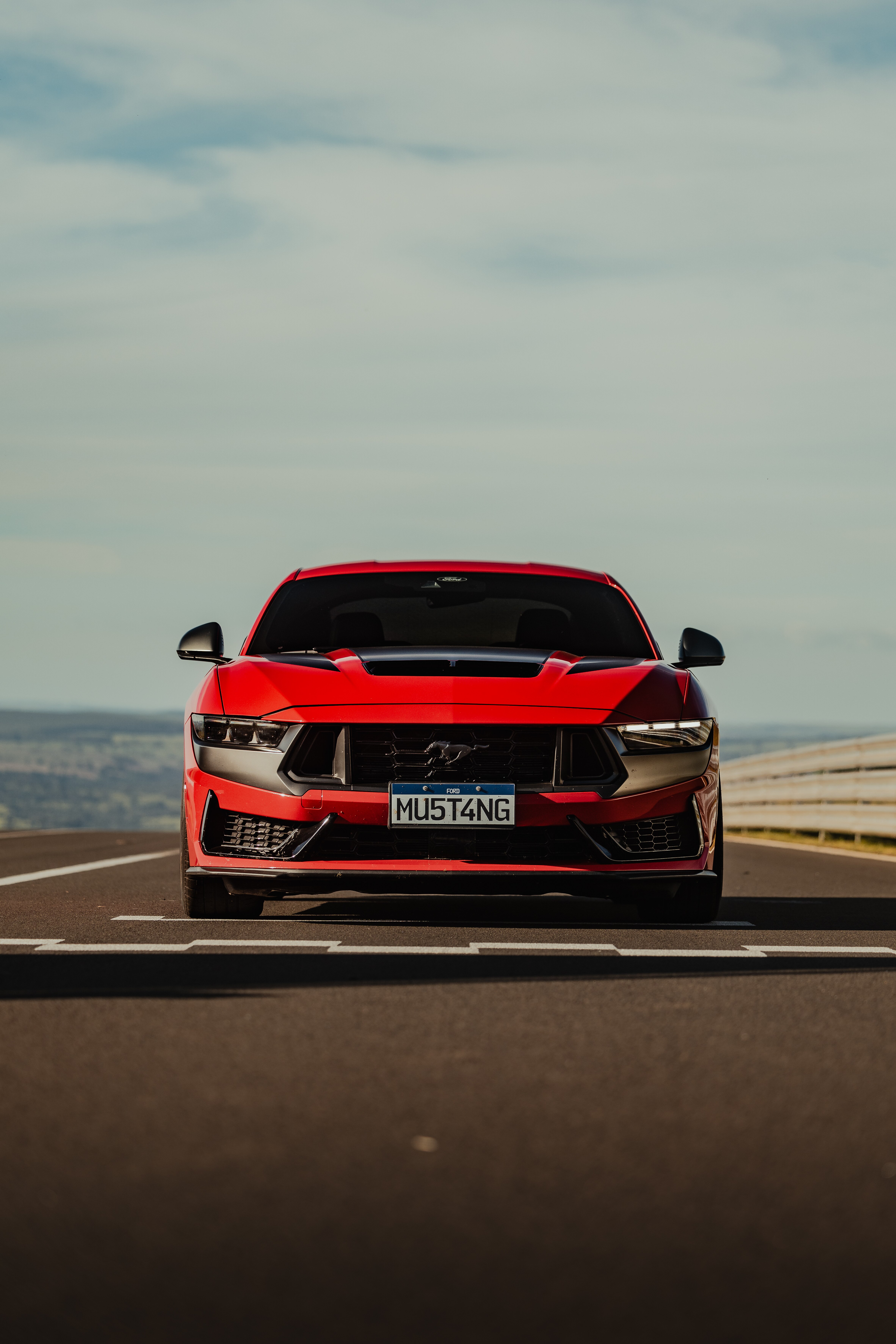Ford Mustang Dark Horse na pista